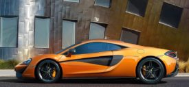 McLaren-570S-butterfly-Doors