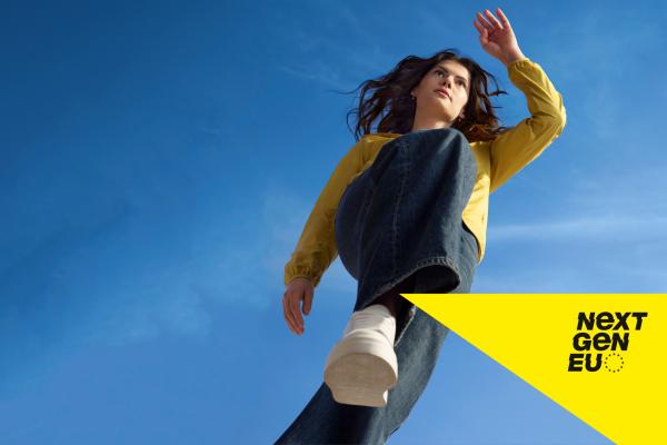 girl jumping (NextGenerationEU banner)