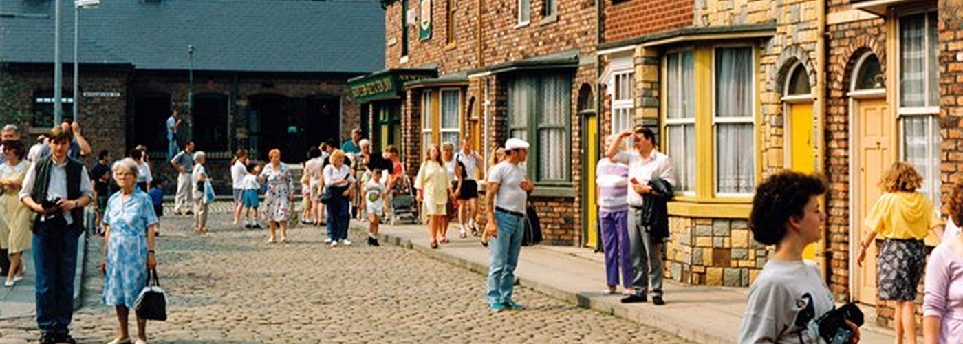 180404 90S Nineties Coronation Street In Granada Studios 1990 By Graham Hogg For Sj8397 Taken 1990 08 15