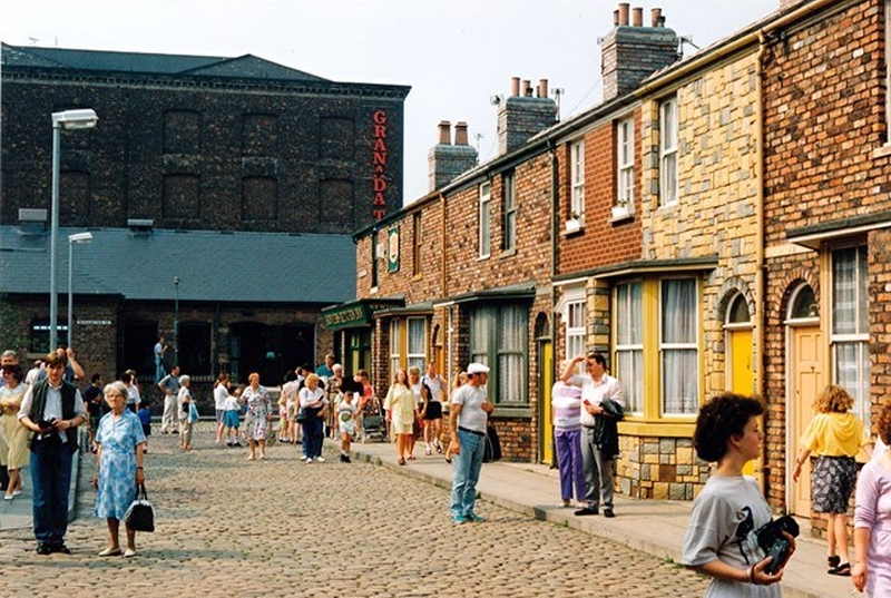 180404 90S Nineties Coronation Street In Granada Studios 1990 By Graham Hogg For Sj8397 Taken 1990 08 15