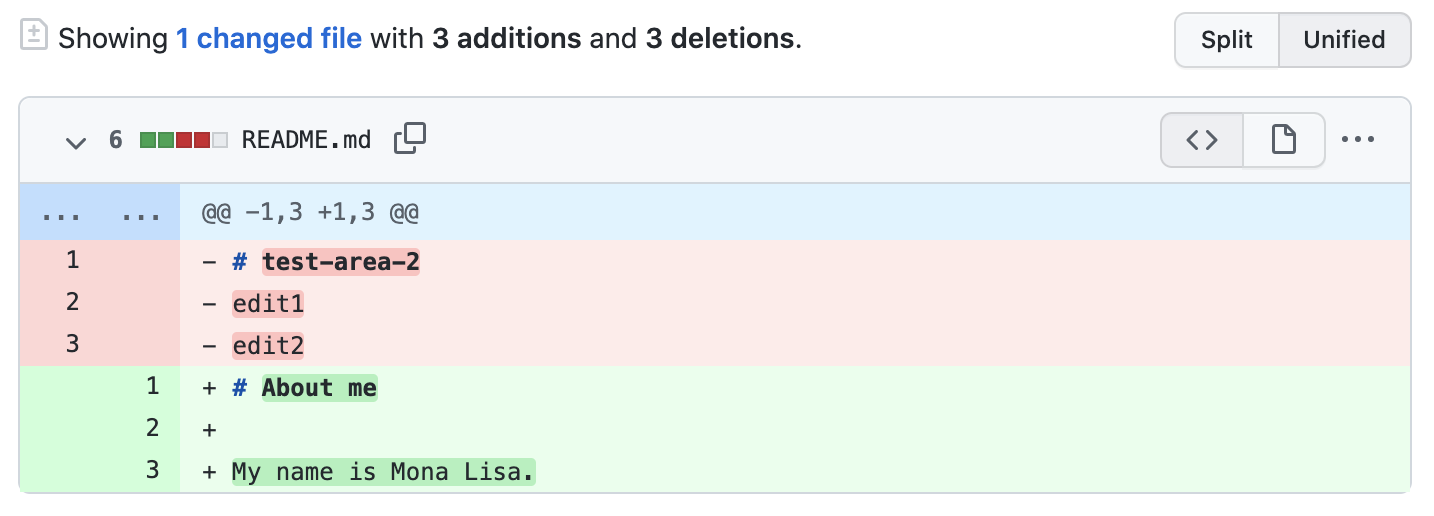 Captura de pantalla de una diferencia en el archivo README.md. 3 líneas rojas muestran el texto que se va a quitar y 3 líneas verdes muestran el texto que se va a agregar.