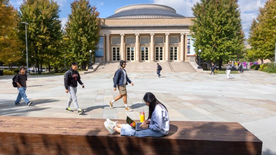 Students cross Bailey Plaza during class change.