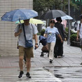 午後雨彈升級！13縣市豪大雨特報 雷雨轟中南部「3地」持續至入夜