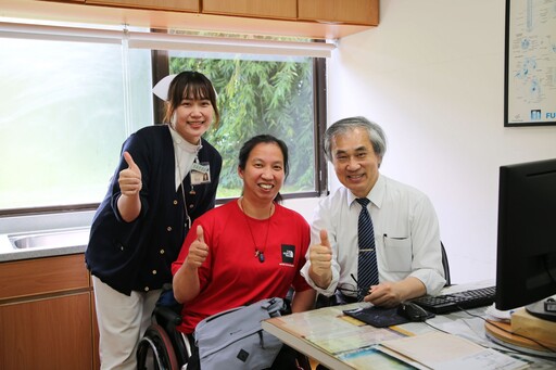 脊損羽球選手「進廠保養」 花慈助力帕運奪佳績