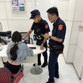 【有影】警方快速反應救援、妙齡女子投資美股差點被騙2.5萬美元