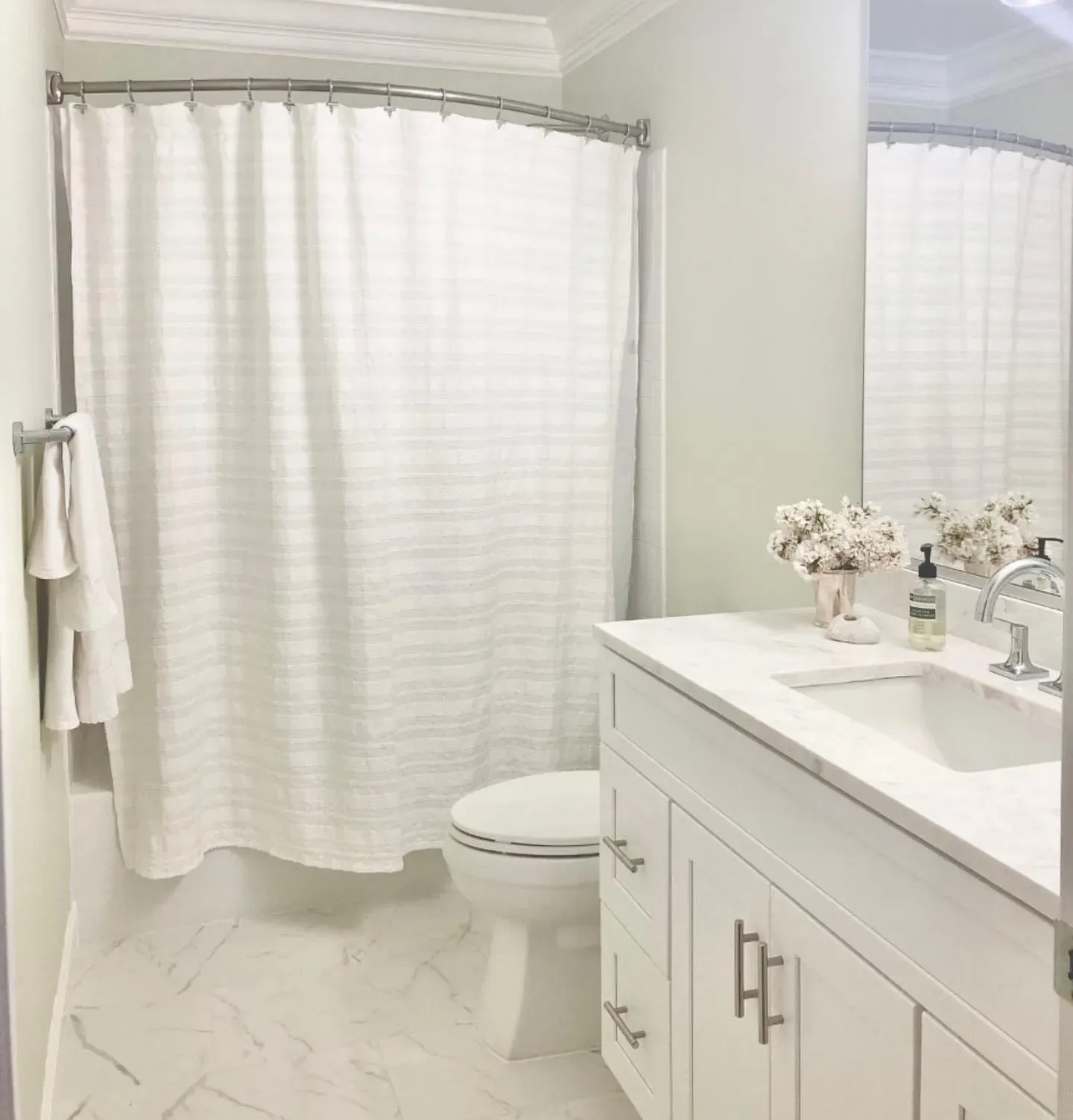 Benjamin Moore Sweet Celadon bathroom 