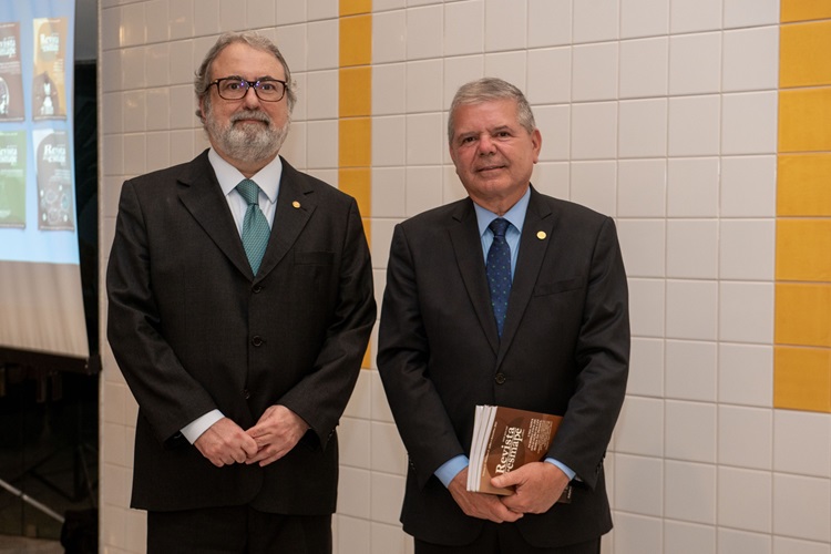 Foto da notícia - Tese de doutorado do presidente do TJPE será publicada na Esmape