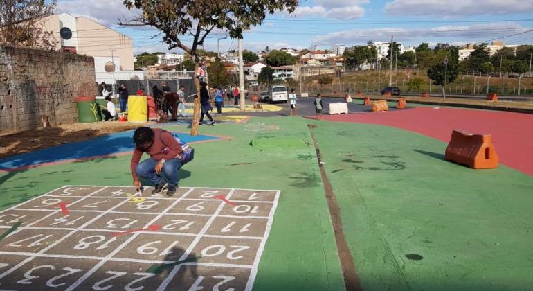 Entorno de EMEI no Santa Mônica recebe urbanismo tático