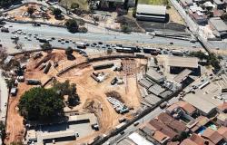 Ajustes em desvios para obras de viaduto na Cristiano Machado 