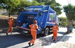 SLU orienta população sobre cuidados com o lixo no Natal e Ano Novo