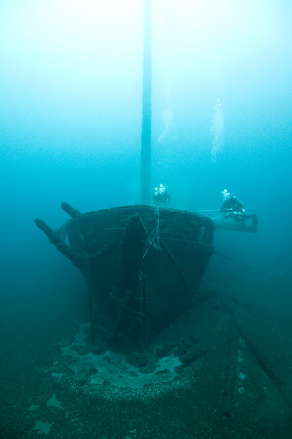 Bow of the ship Defiance