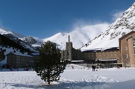 Hotel Vall De Nuria