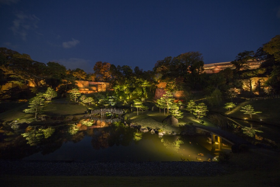 Kanazawa Light-up Bus : For a nighttime stroll in Kanazawa! 