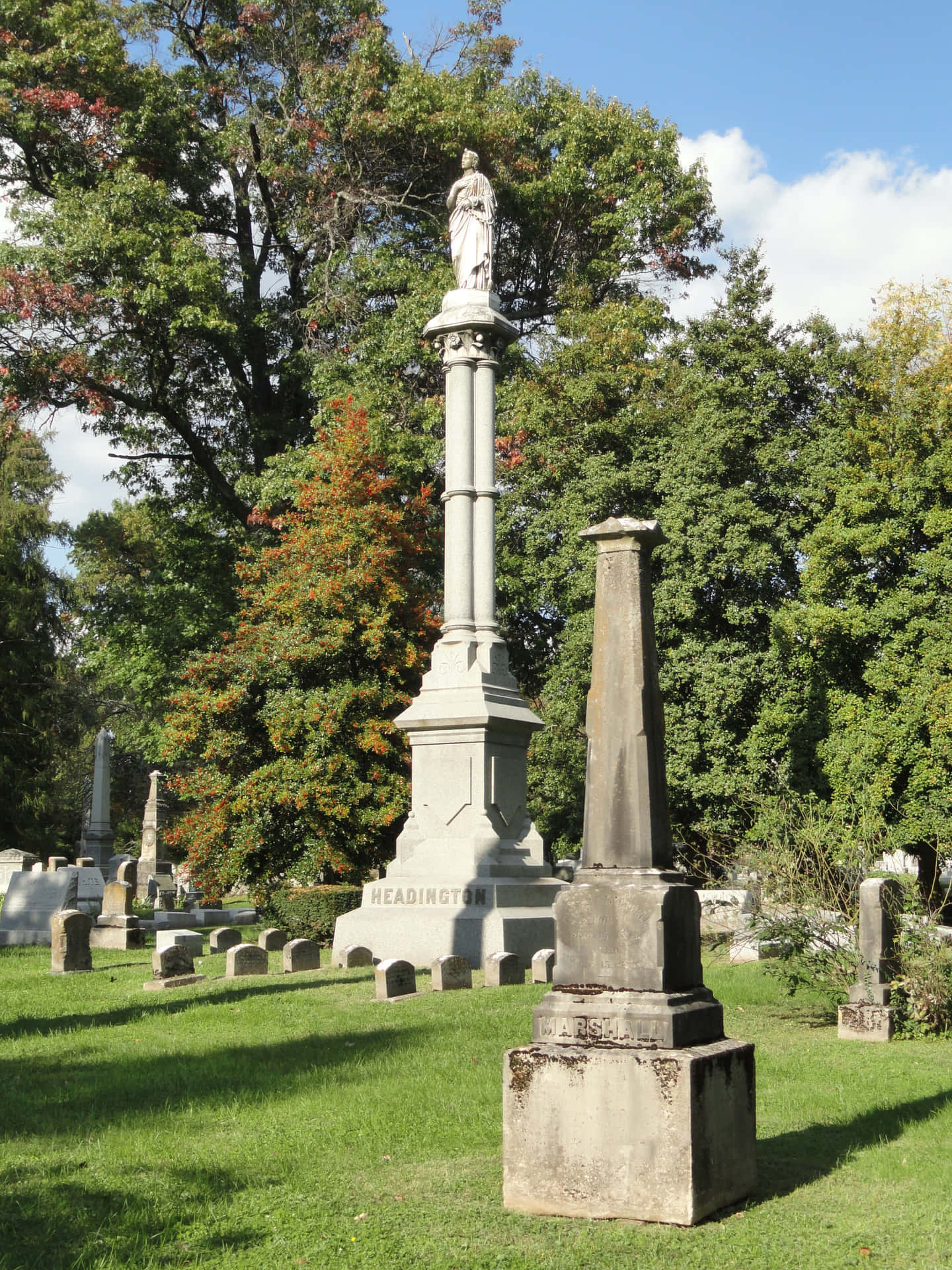 Serene Autumn Morning at Lexington Cemetery, Kentucky Wallpaper