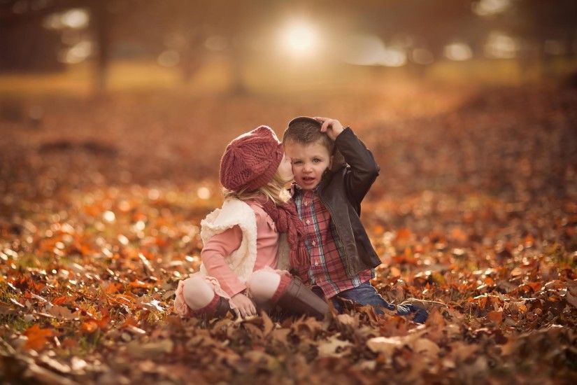 Cute Child Couple Wallpaper