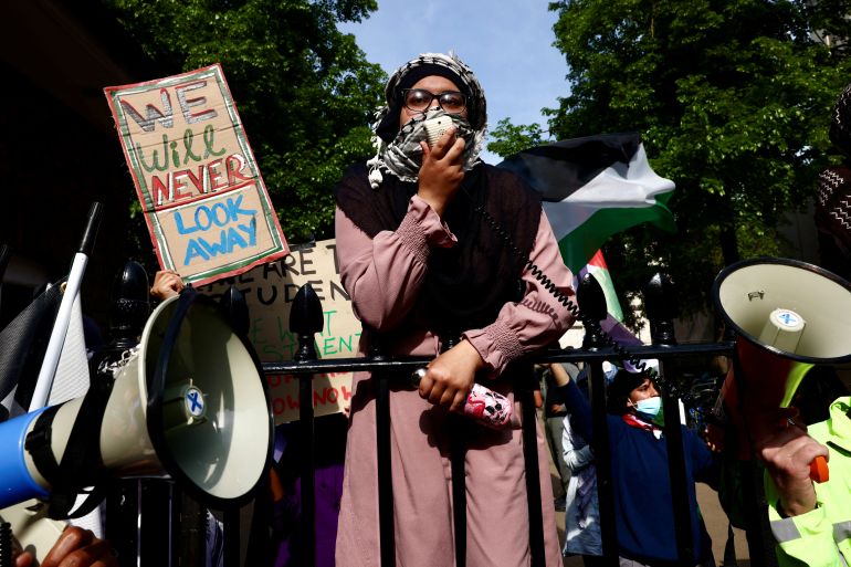 People take part in a protest at University College London in support of Palestinians in Gaza, amidst the ongoing conflict between Israel and the Palestinian Islamist group Hamas, in London, Britain, May 11, 2024. REUTERS/Kevin Coombs