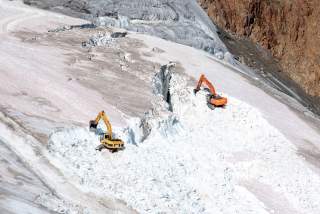 bauarbeiten-am-gletscher_cwwf-vincentsufiyan.jpg