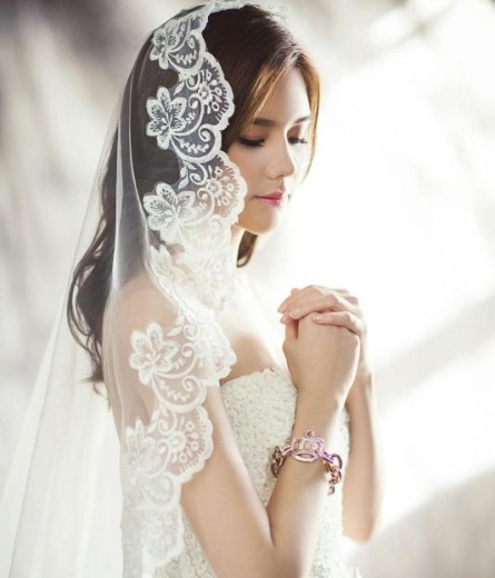 Finding the Perfect Wedding Dress: A Bride's Guide to Elegance and Grace