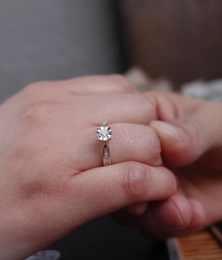 The Ultimate Guide to Proposing: From Diamond Dreams to Ring Sizing