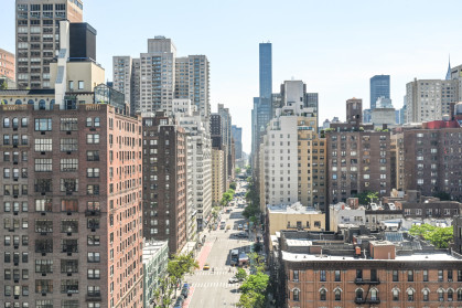 Manhattan apartment buildings