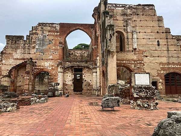 The ruin of Hospital San Nicolás de Bari, in the Colonial City of Santo Domingo, Dominican Republic. Built by order of Governor Nicolas de Ovando between 1503 and 1508, it was the first stone hospital and church in the Americas. The hospital, a combination of Gothic and Renaissance architecture, operated from 1522 until the mid-18th century.