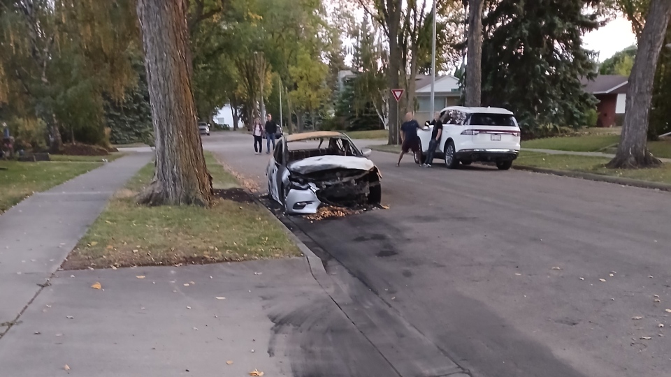 Holyrood vehicle fire Sept. 23, 204