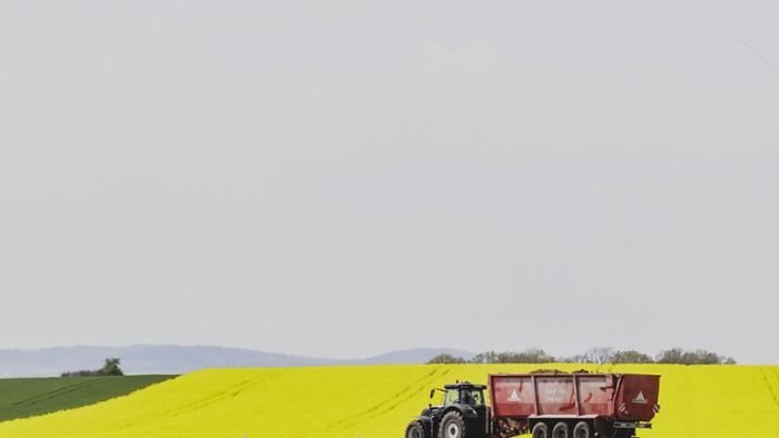 Nachbar mit Traktor attackiert - Prozess gegen Landwirt beginnt