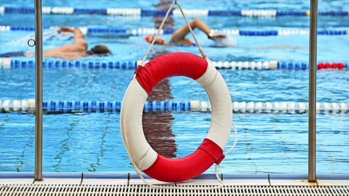 Riesiger Sanierungsstau: Sind Bayerns Schwimmbäder noch zu retten?