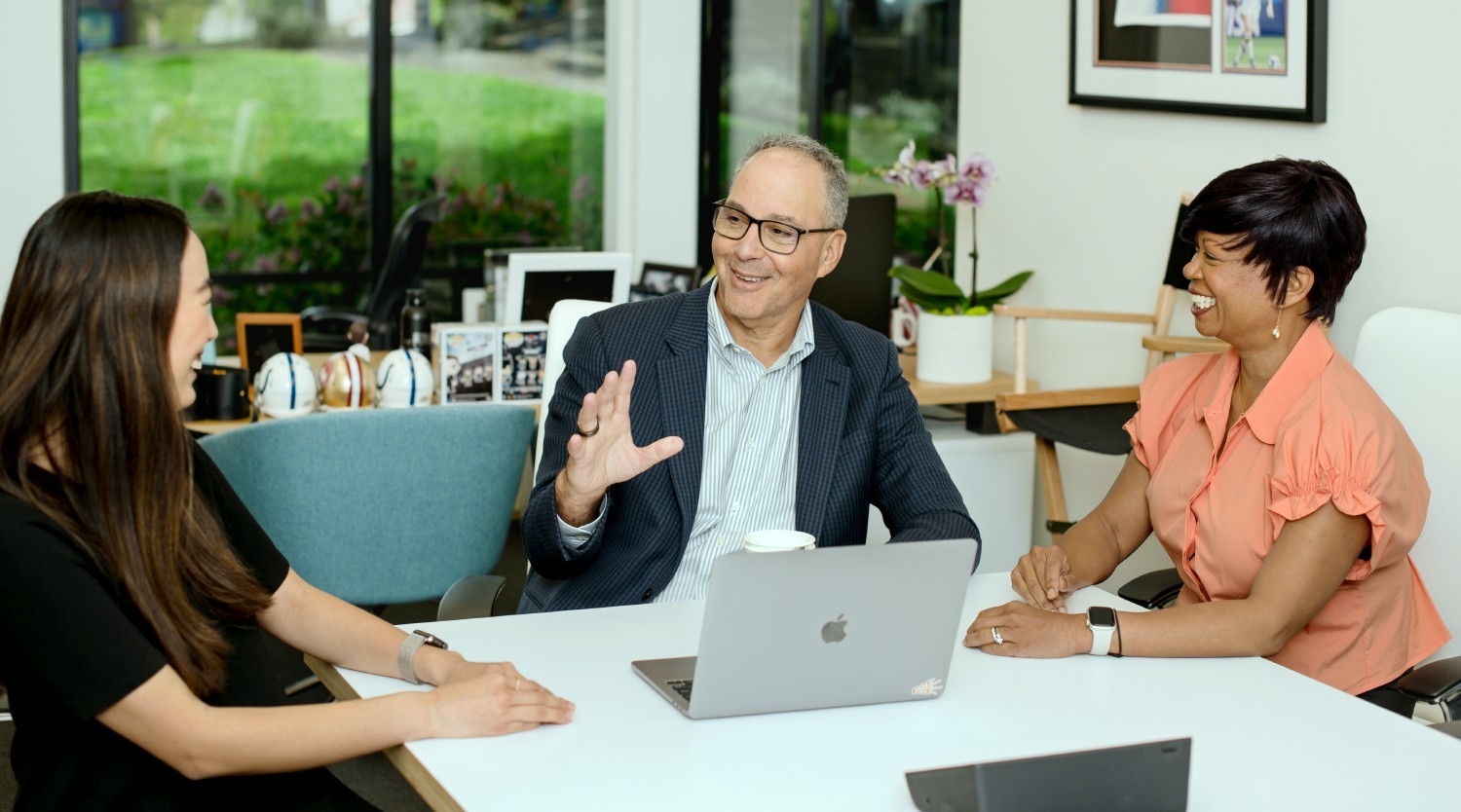 Our CEO, Dan Rosensweig, taking time to meet with employees. 