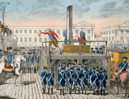 The Execution of Louis XVI, 1793, 18th-century coloured engraving © akg-images.