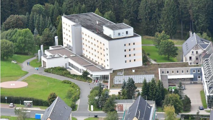 Millionen fehlen: Krankenhaus Neuhaus  vor dem Aus