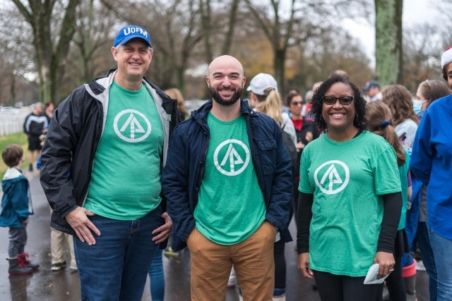 IP Vets volunteer for Wreaths Across America