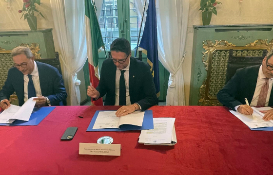 Il Sottosegretario Molteni alla firma del protocollo in prefettura a Massa Carrara