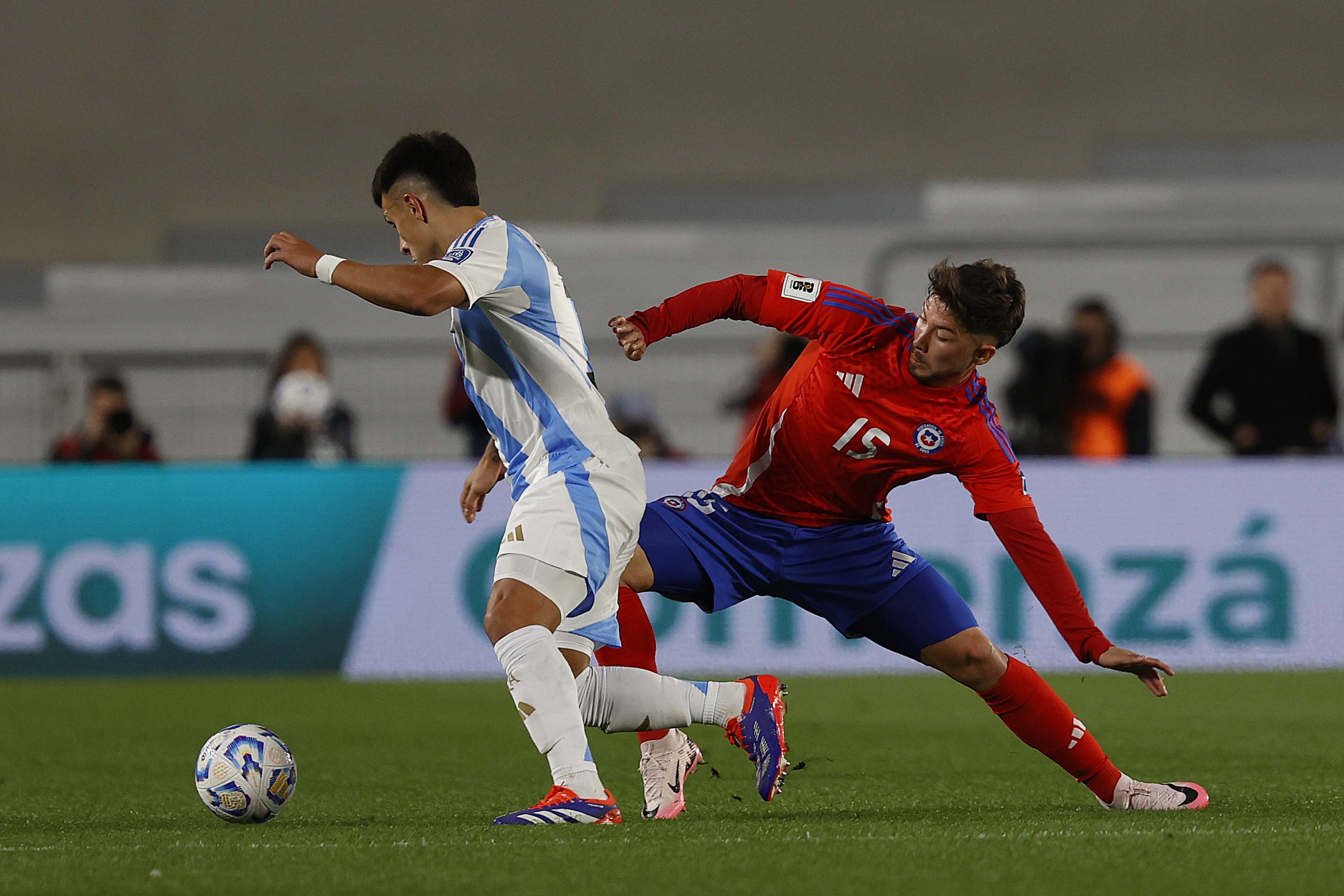 Chile cae ante Argentina en Buenos Aires