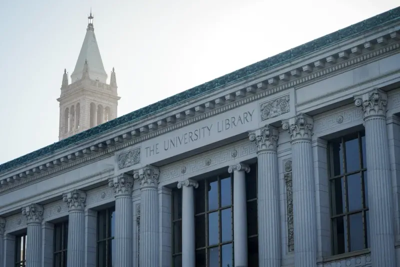 Doe Library exterior