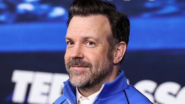 Jason Sudeikis spielt den Trainer Ted Lasso. 