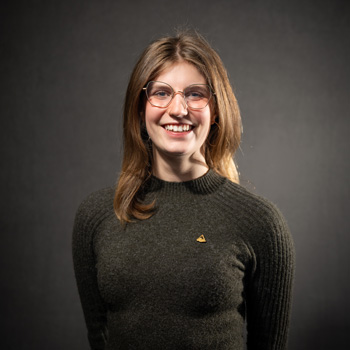 Portrait photo of Elizabeth Harke