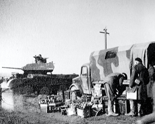 ‘Ammo’, 3rd County of London Yeomanry (Sharpshooters) at the Castlemartin Training Area, February 1941