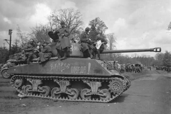 A Lend-Lease M4A2 (76) W Sherman in Soviet service