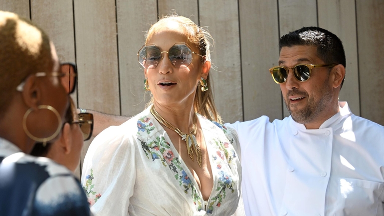 Jennifer Lopez hangs out with Arthur & Sons chef-owner Joe...