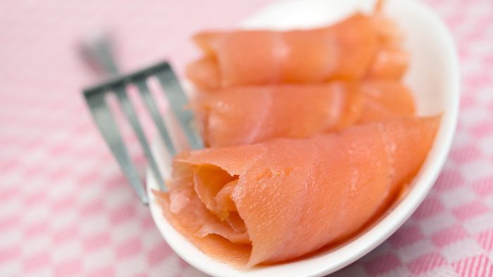 Falsches Haltbarkeitsdatum: Rückruf von Edeka-Lachs - oberfränkische Märkte betroffen