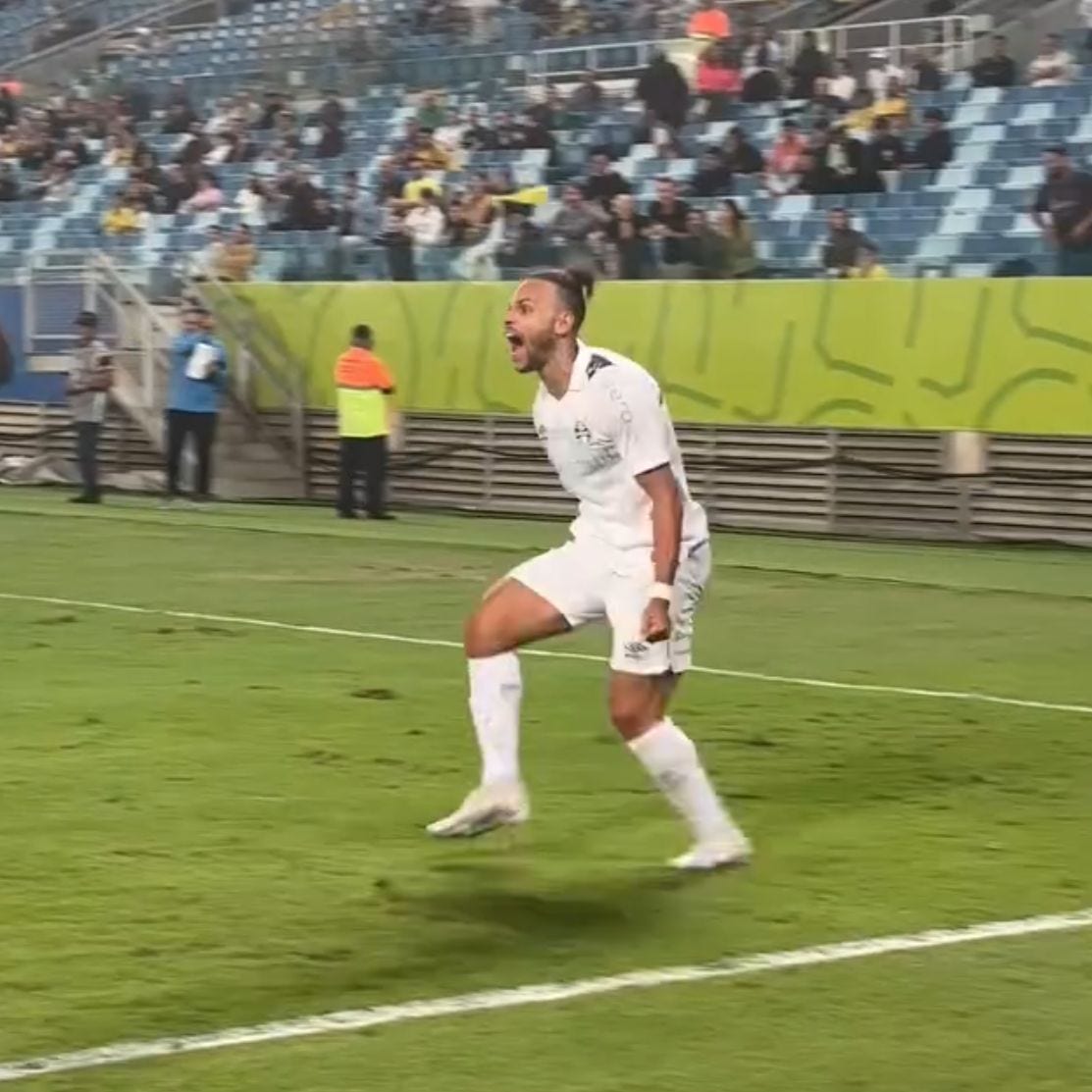 Martin Braithwaite fez dois gols contra o Cuiabá