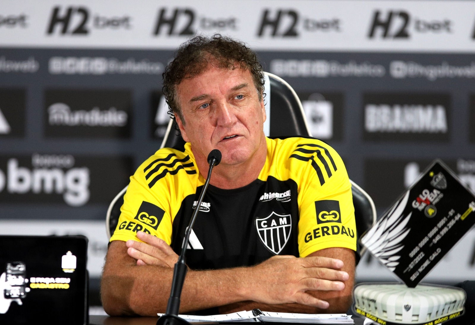 Técnico Cuca durante sua apresentação oficial no Atlético 2025