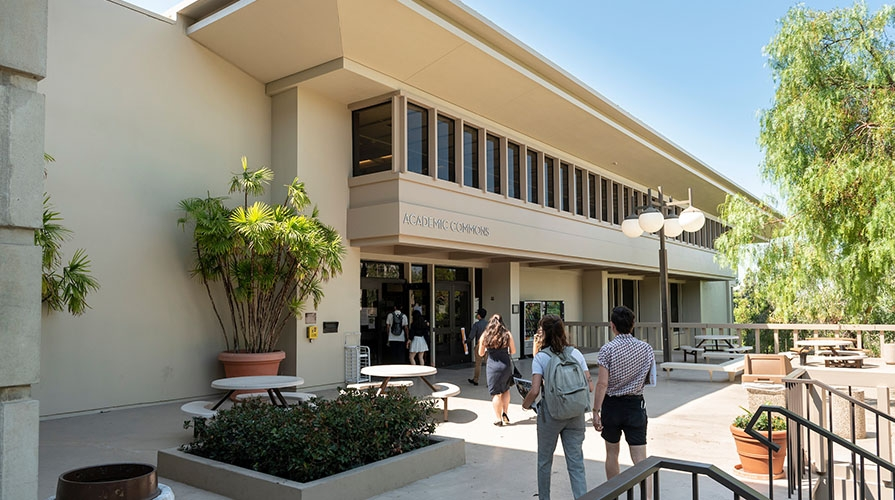 A view of the front entrance of Academic Commons on campus