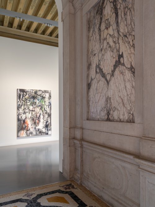 Julie Mehretu, Maahes (Mihos) torch, 2018-2019, Pinault Collection Installation view, “Julie Mehretu. Ensemble”, 2024, Palazzo Grassi, Venezia. Ph. Marco Cappelletti © Palazzo Grassi, Pinault Collection