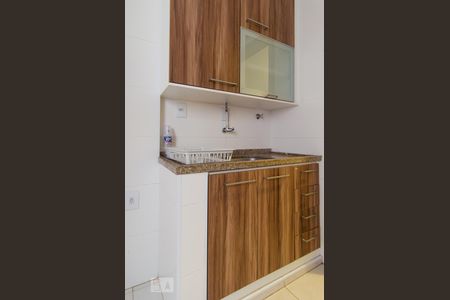 Cozinha de apartamento à venda com 1 quarto, 45m² em Cambuí, Campinas