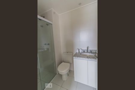 Banheiro de kitnet/studio para alugar com 1 quarto, 38m² em Jardim Flor da Montanha, Guarulhos