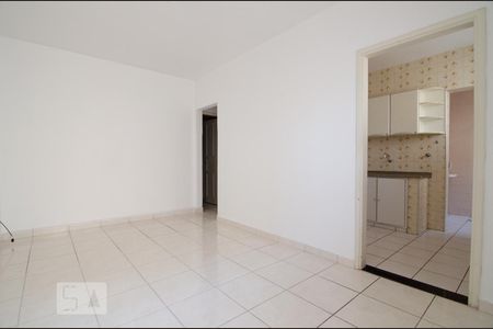 Sala de apartamento para alugar com 2 quartos, 75m² em São Bernardo, Campinas