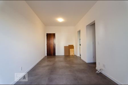 Sala de apartamento à venda com 2 quartos, 66m² em Vila Itapura, Campinas