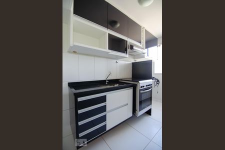 Cozinha de apartamento para alugar com 2 quartos, 51m² em Jardim Nova Europa, Campinas